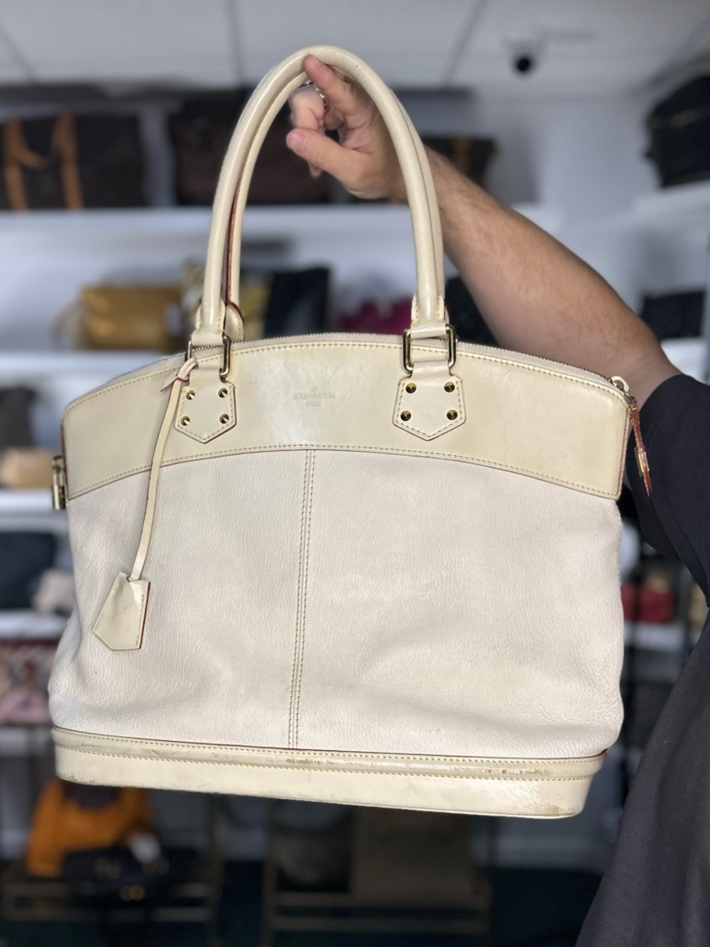 LV CREAM LEATHER BAG